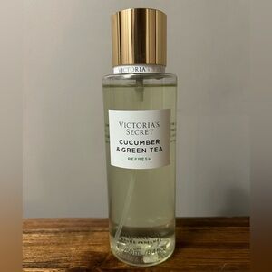 3 for 40$ Bundle Victoria Secret Spray